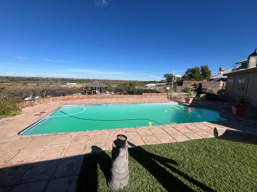 4 Bedroom Property for Sale in Keidebees Northern Cape